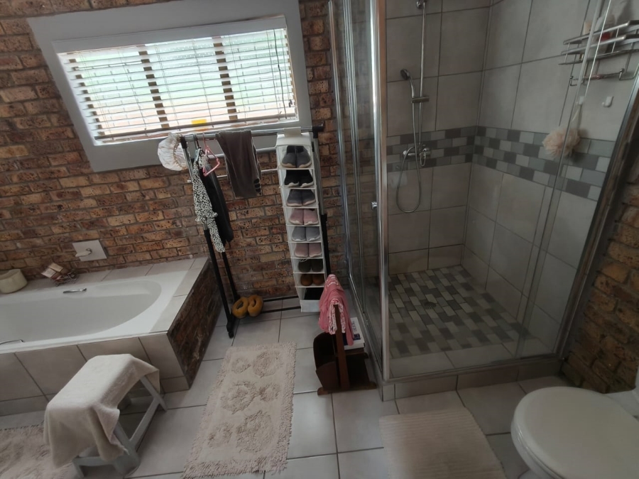 4 Bedroom Property for Sale in Cashan North West